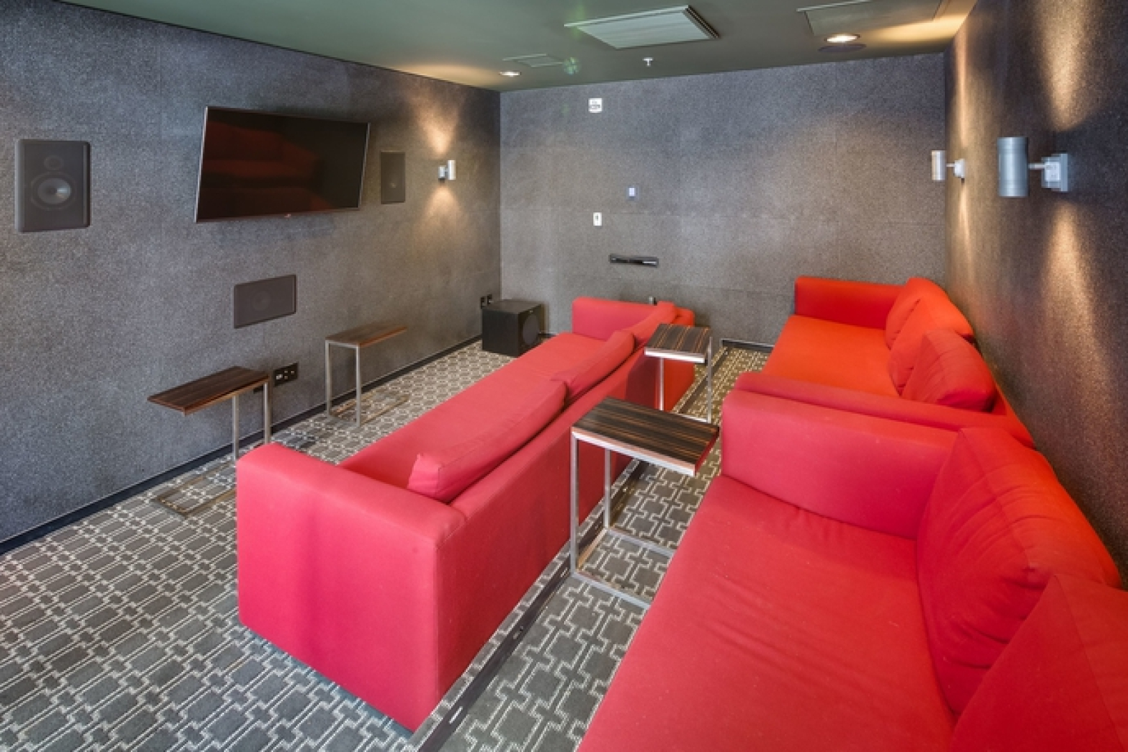 Stay Alfred on 10th Avenue