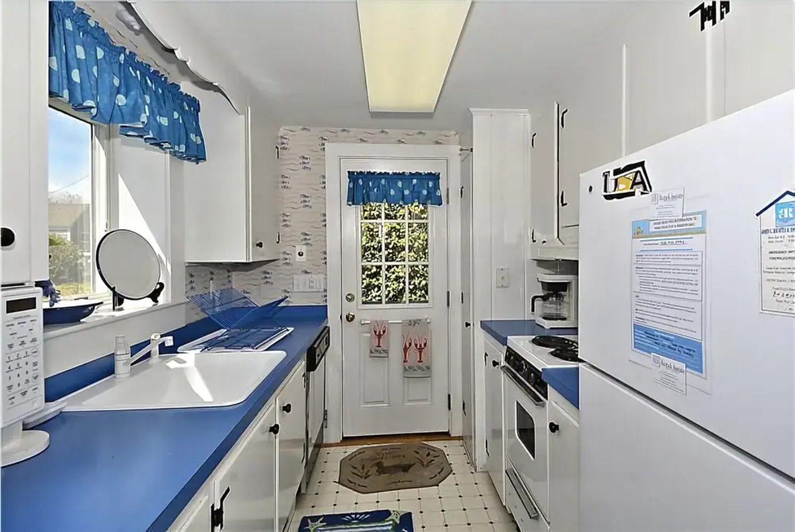 221 Shore Road - Nine Bedroom House