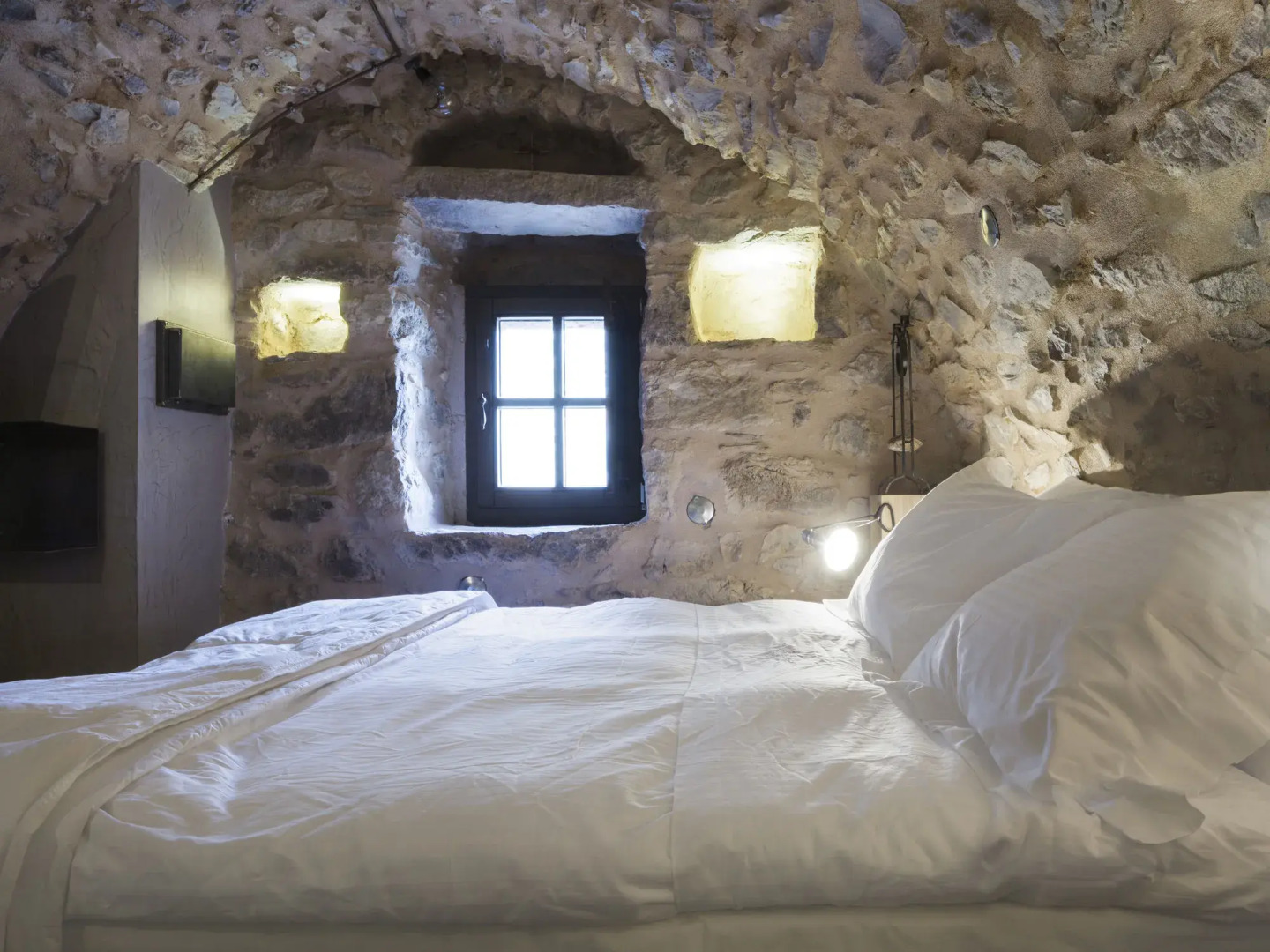 Tainaron Blue Retreat