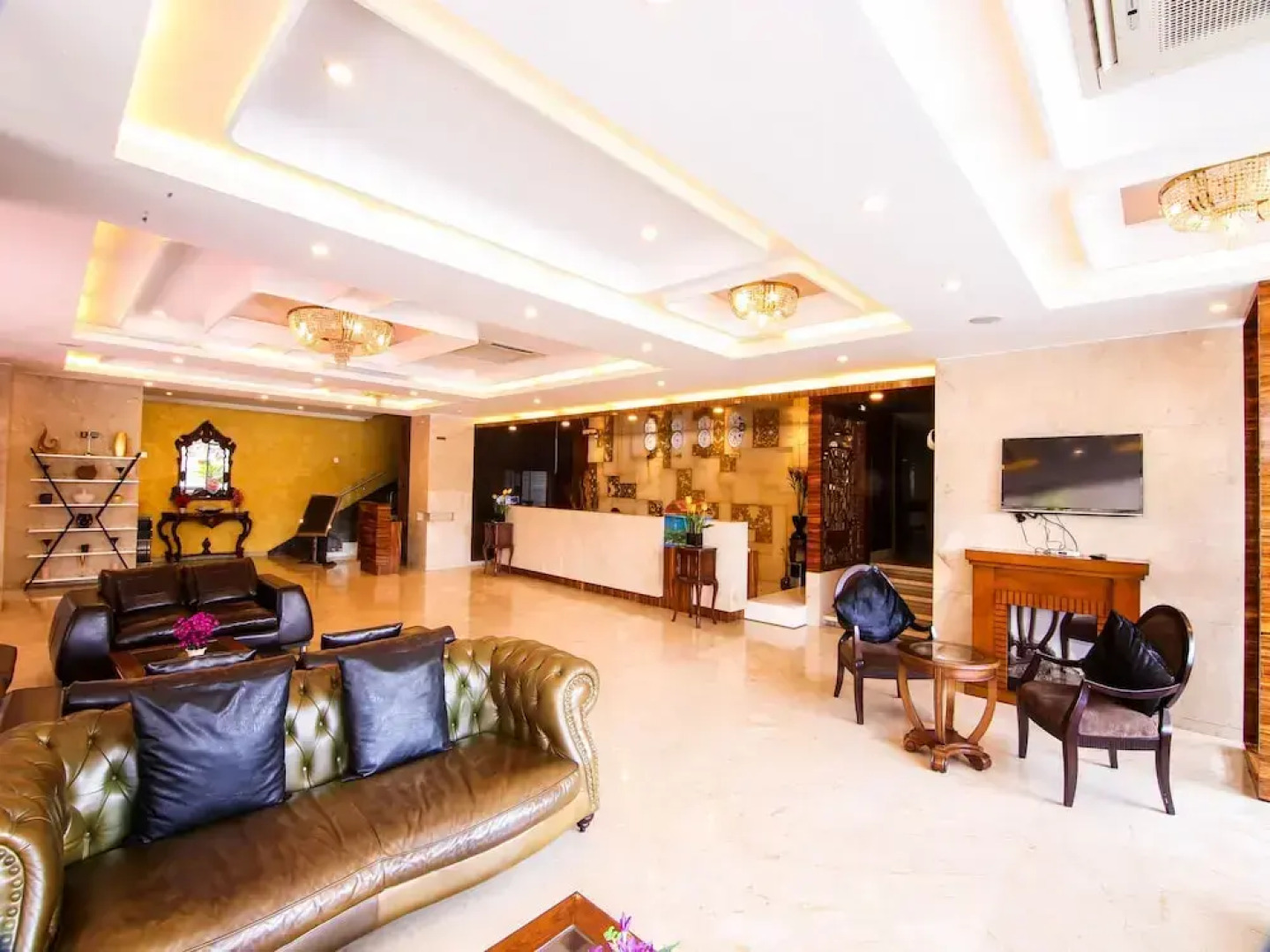 OYO 5561 Hotel Cambean