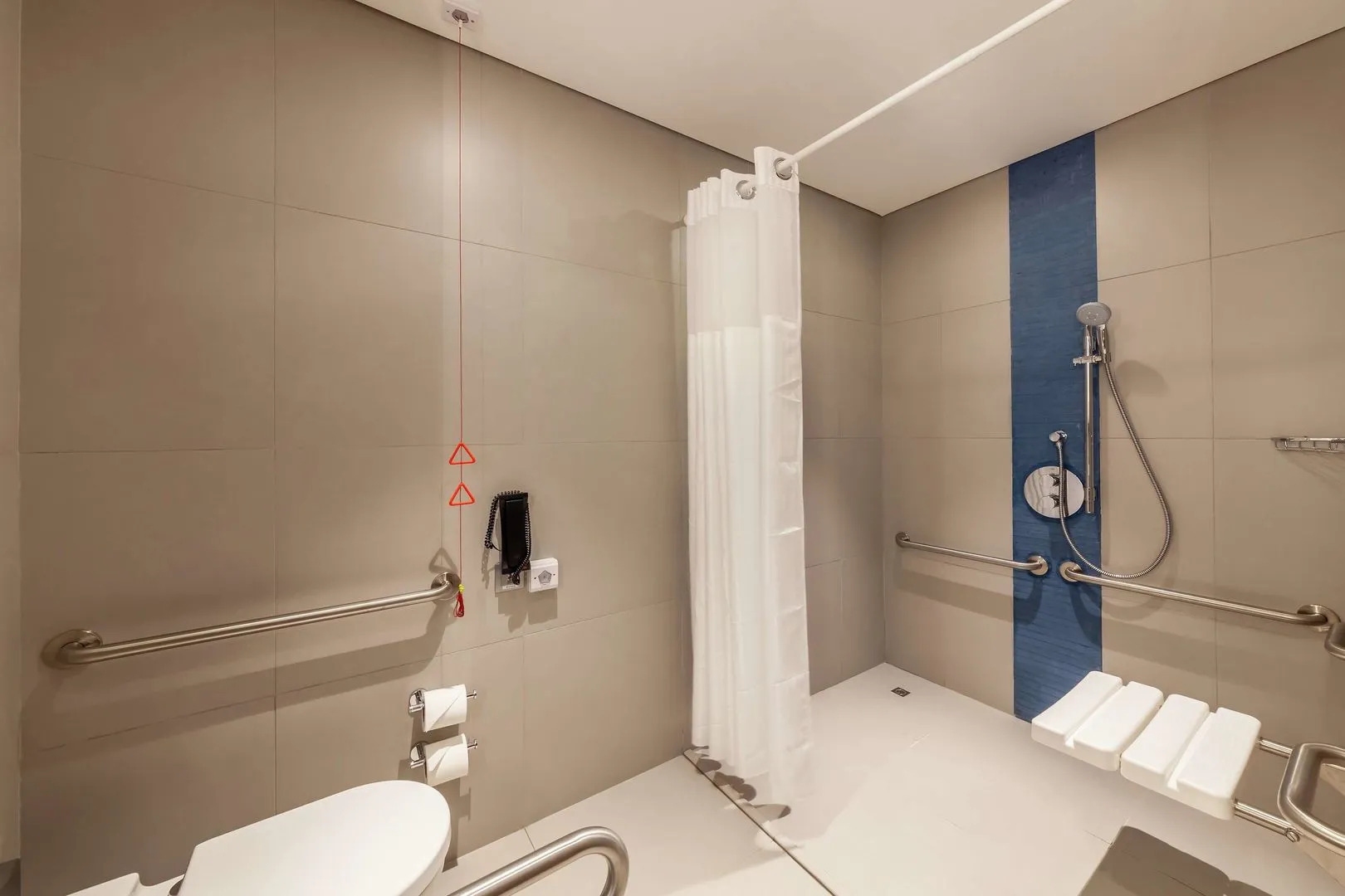 Отель DoubleTree by Hilton Dubai Al Jadaf