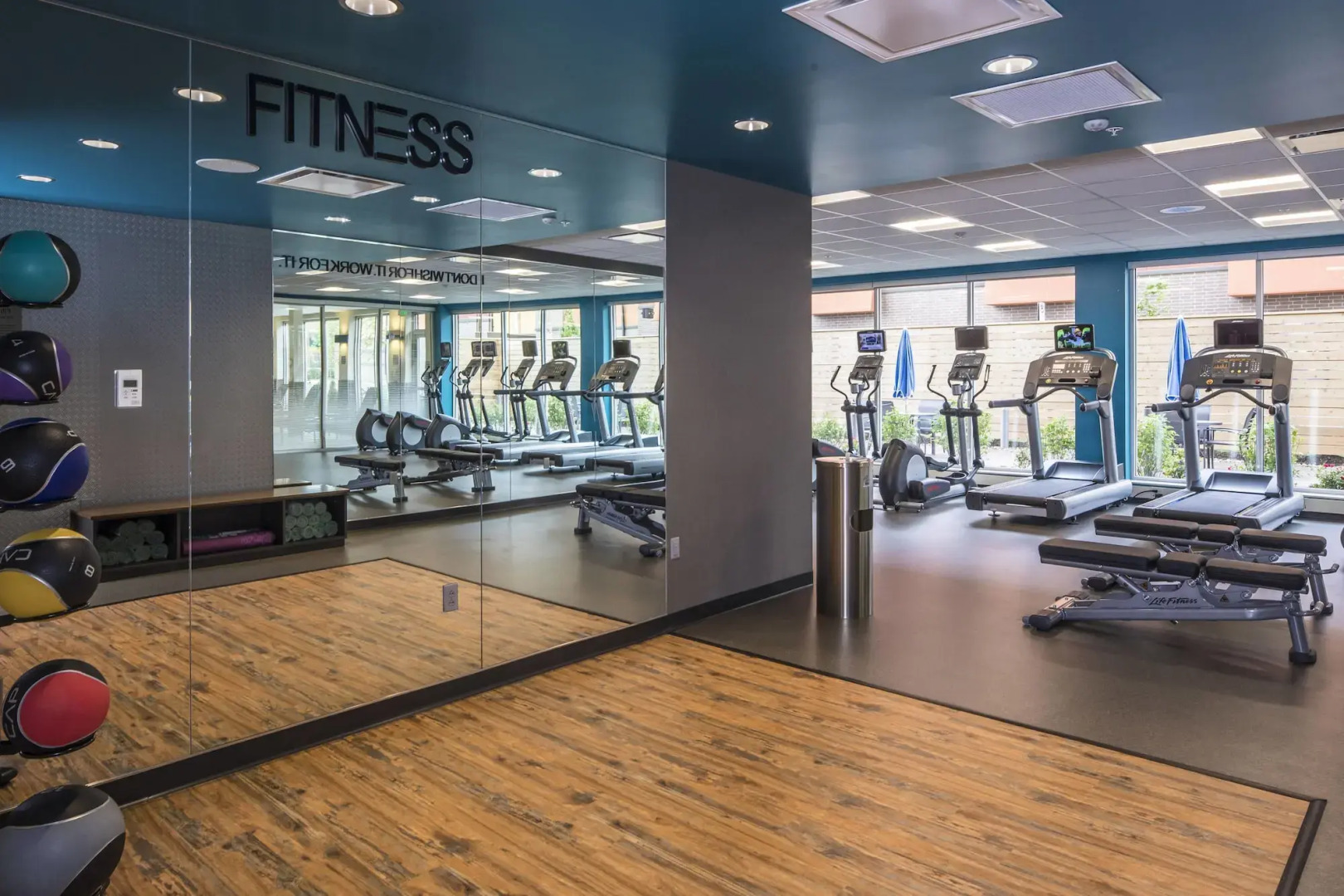 Fairfield Inn & Suites by Marriott Pittsburgh North/McCandless Crossing