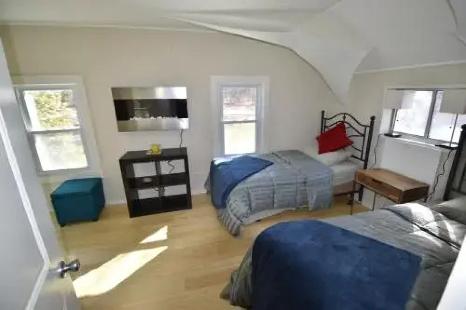 Sturgeon Pool Lake House