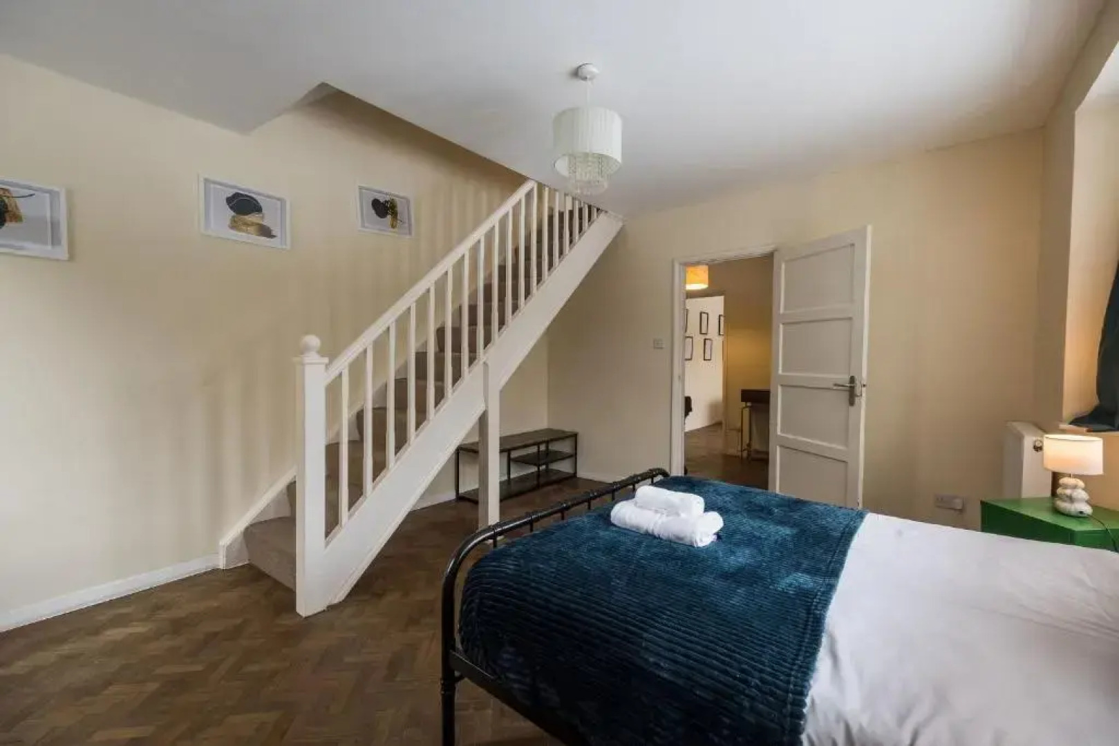 Stunning 4 BD Bungalow Banbury Northamptonshire