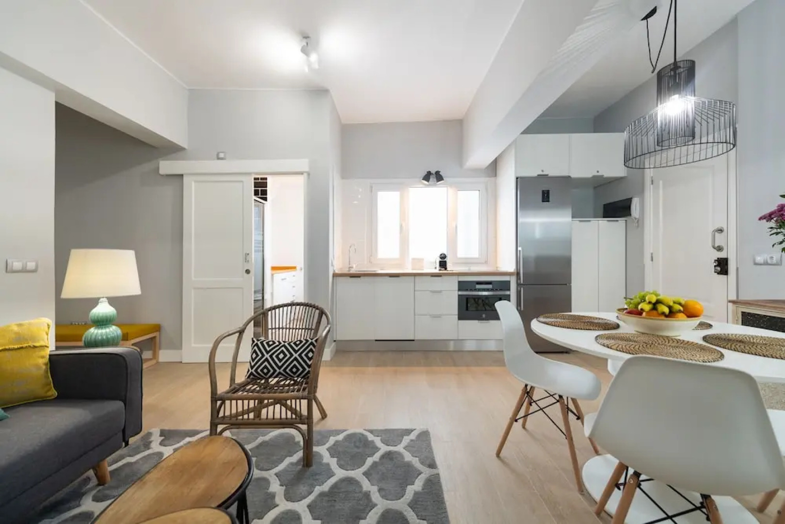 City, Sun and Living