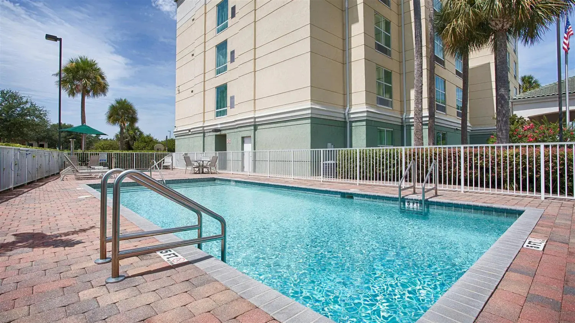 Best Western Plus Lake County Inn & Suites