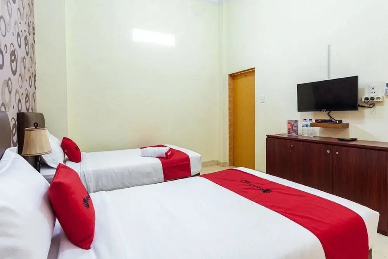 RedDoorz Syariah @ Jalan Letda Sujono Tembung