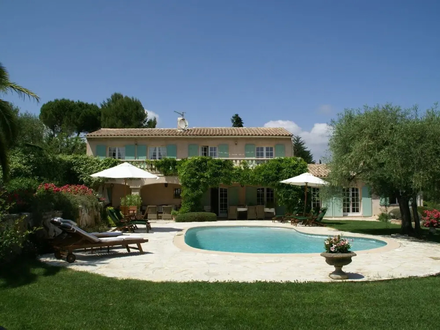 Stunning Villa With Heated Swimming Pool, air Conditioning and Large, Private, Enclosed Garden