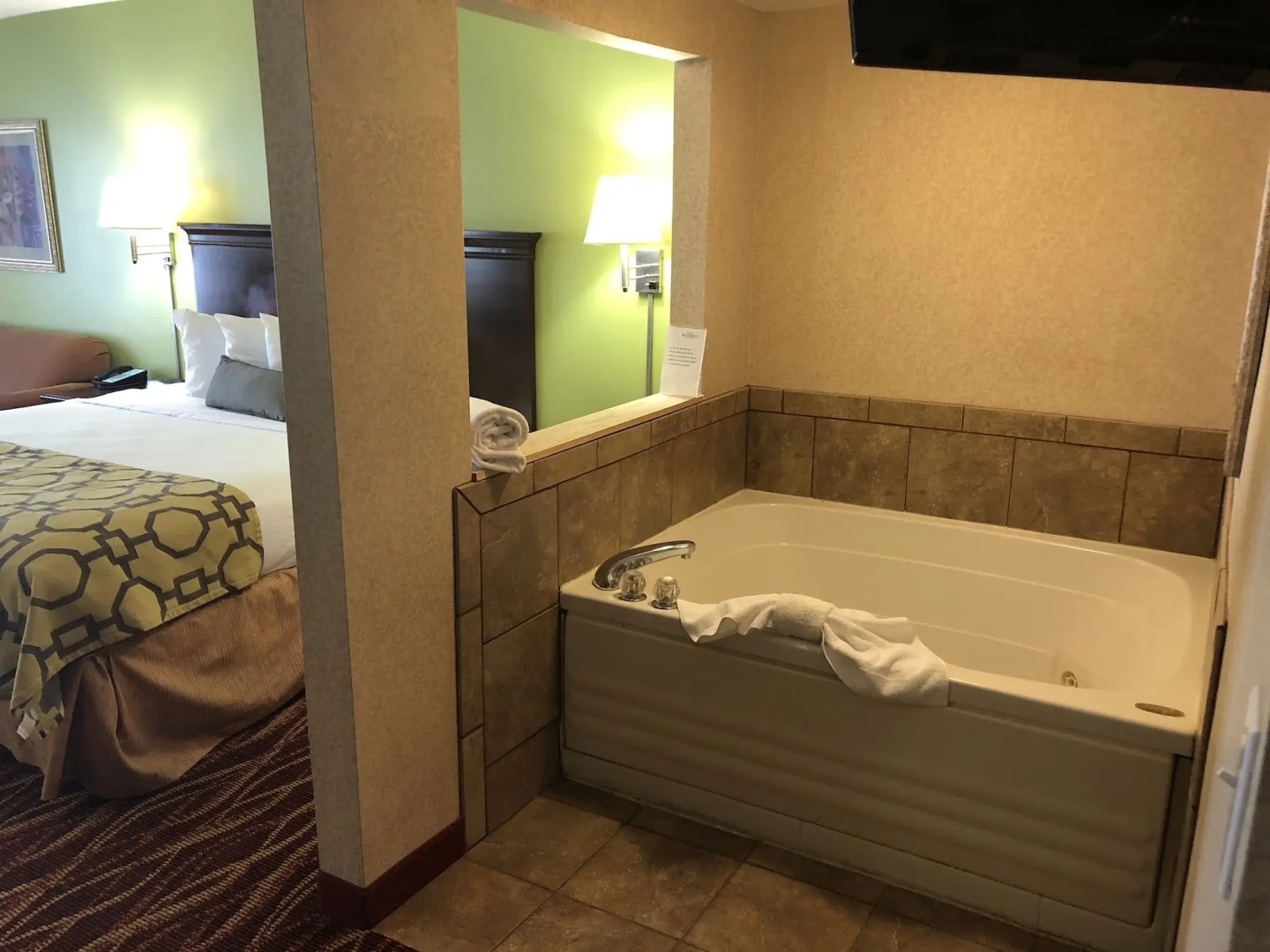 Holiday Inn Express Hotel & Suites FINDLAY