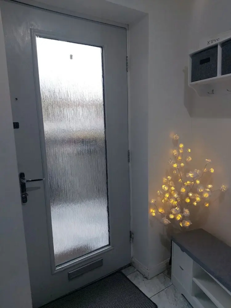 Charming 2-bed Apartment in Eastleigh