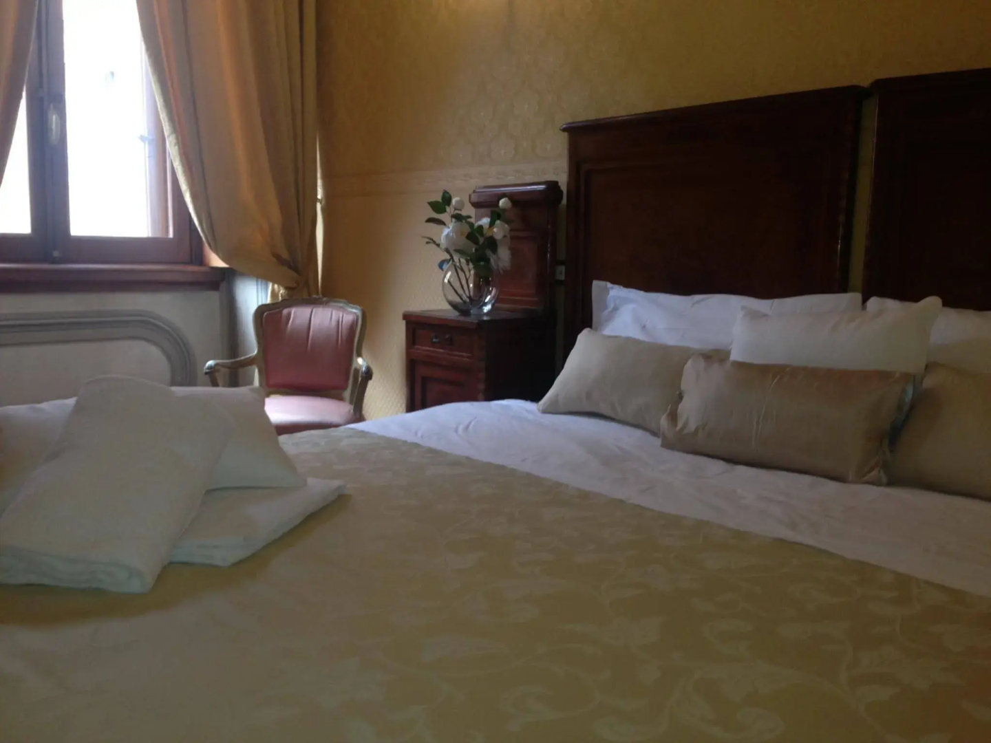 Affreschi Su Roma Luxury B&B