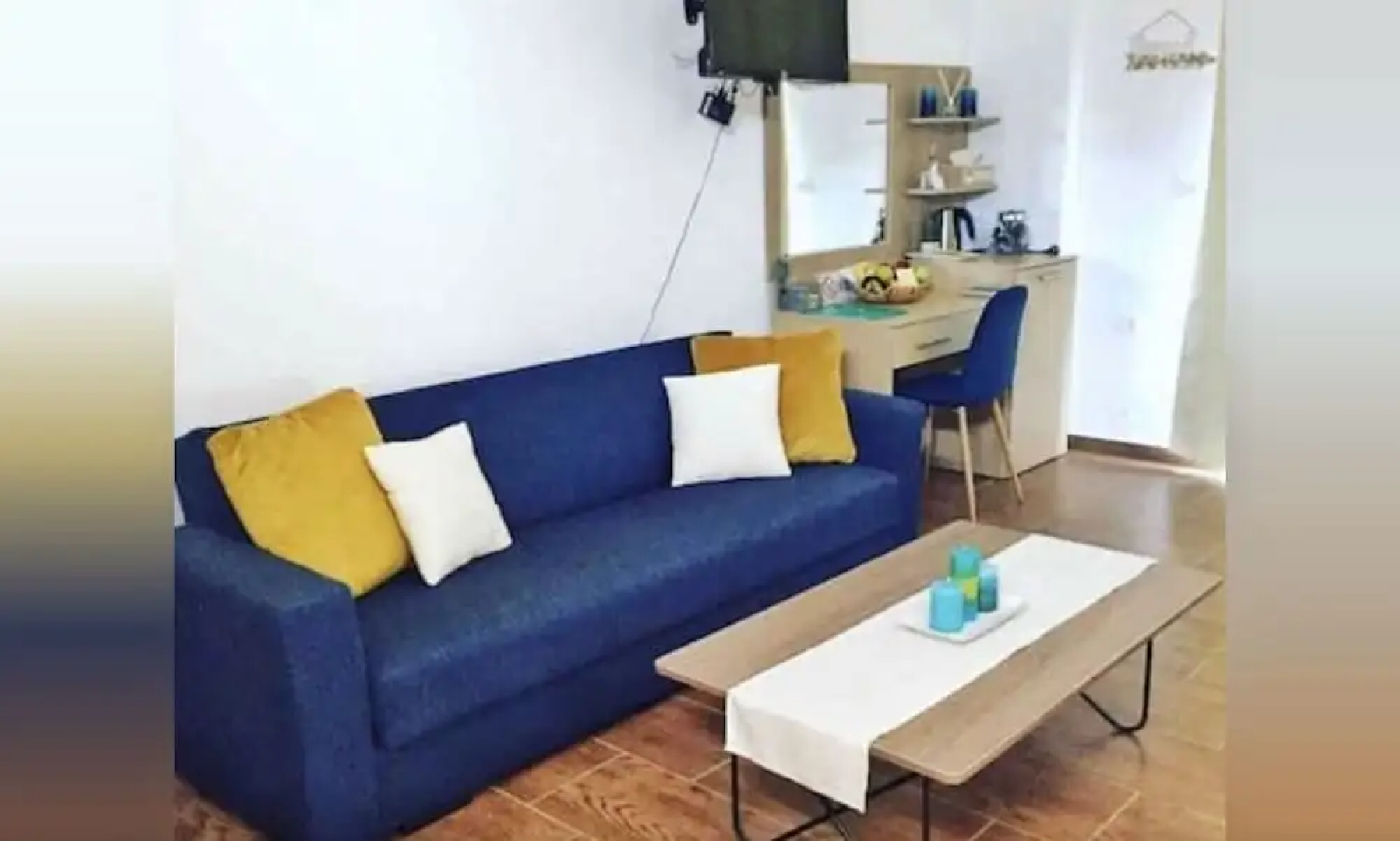 Grande Blue Suites with private bay