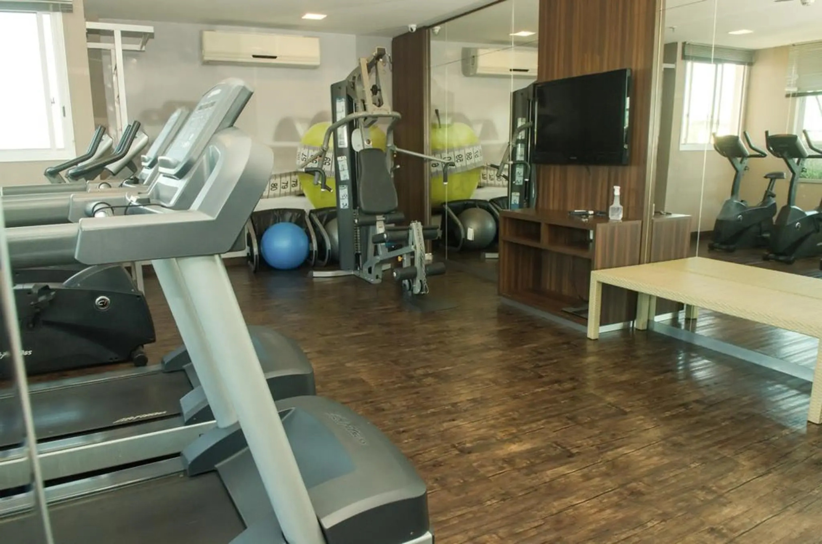 Impar Suites Cidade Nova