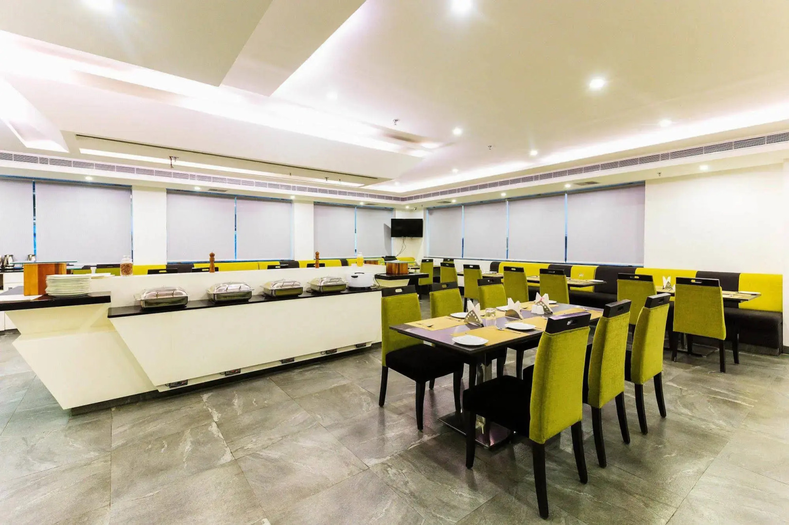 Zo Rooms Lakdi Ka Pul X Road