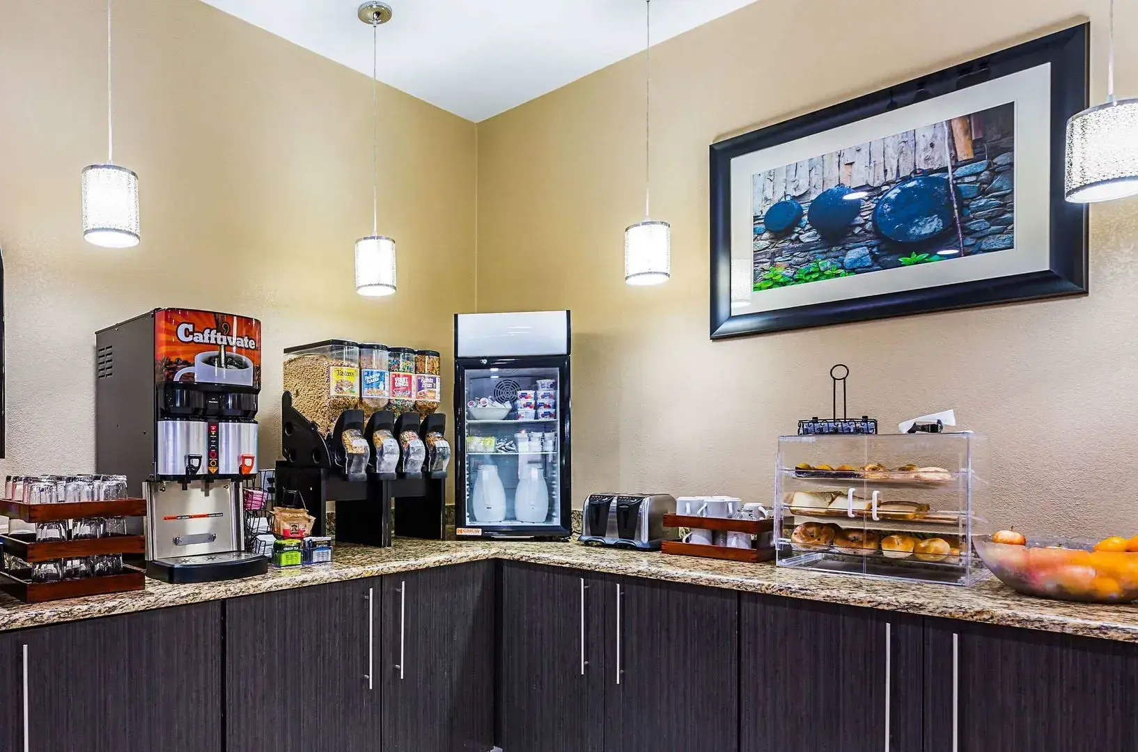 Clarion Pointe Lake Jackson - Clute