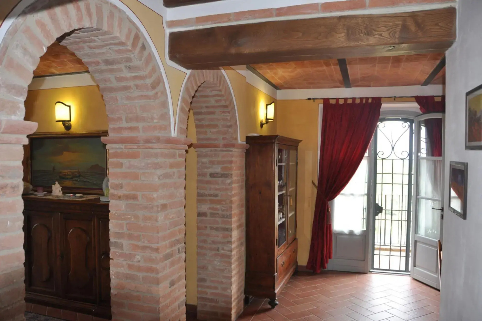 Beautiful villa sleeps 8 with private garden and pool-VILLA AGRIROSA