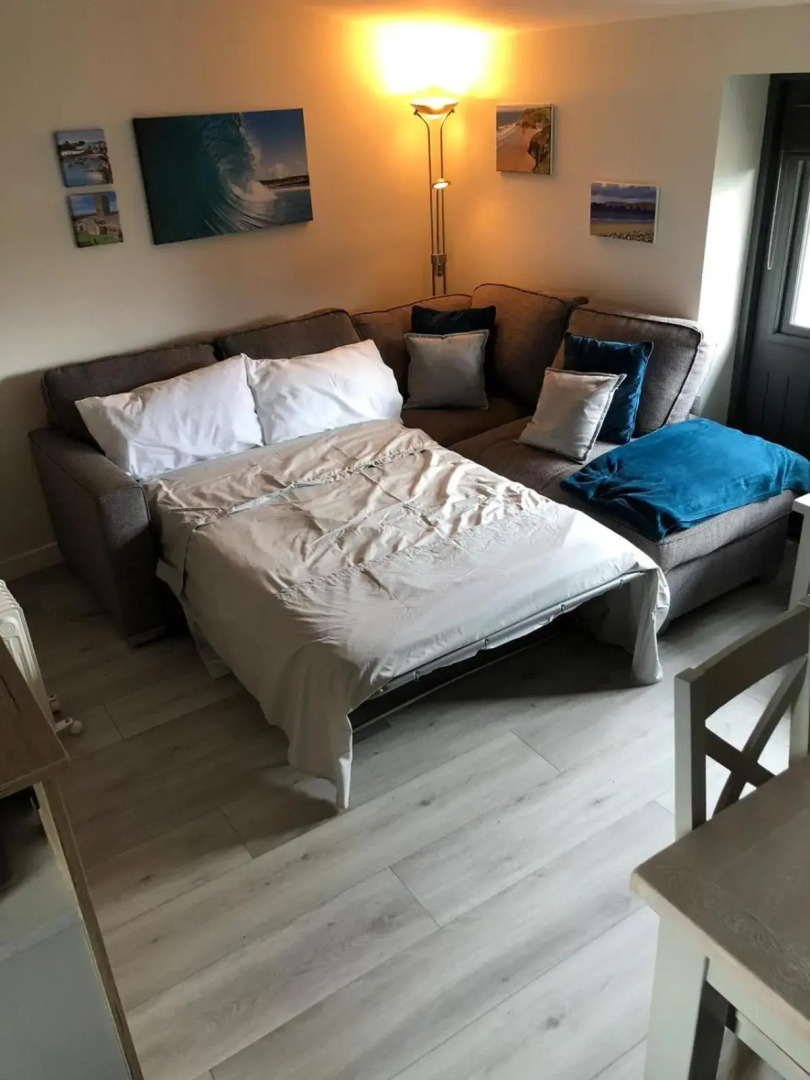 Thistledown Lodge! 5 minutes from beach!