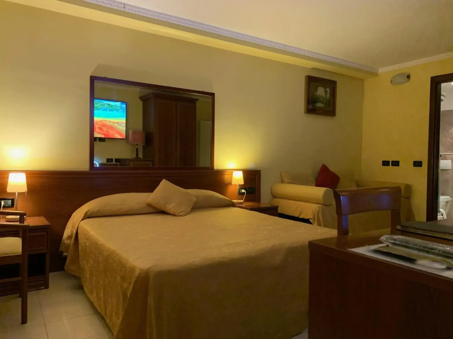 Hotel Actor