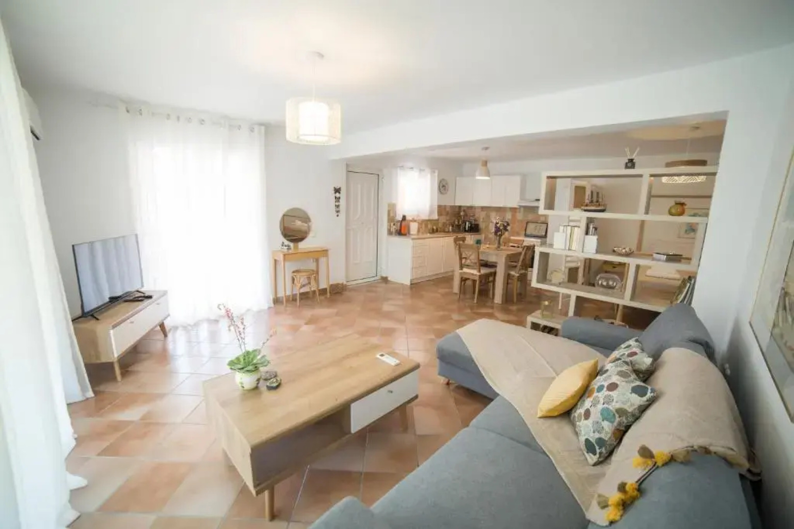 AZALEA - Modern studio with sea view