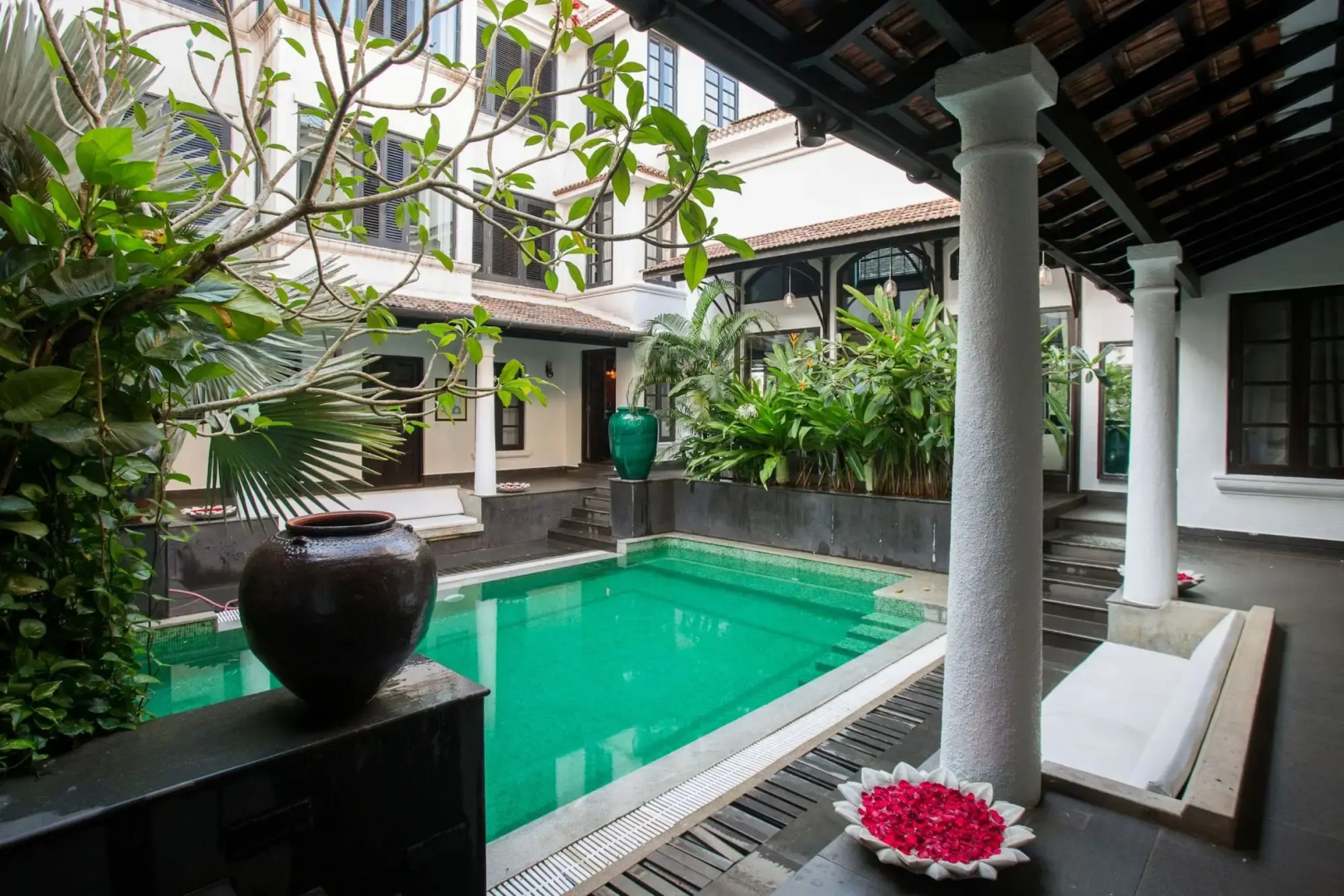 Sol De Goa by Sereno