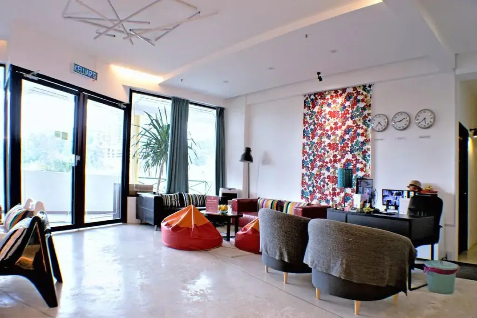 ZEN Rooms Eden Parade