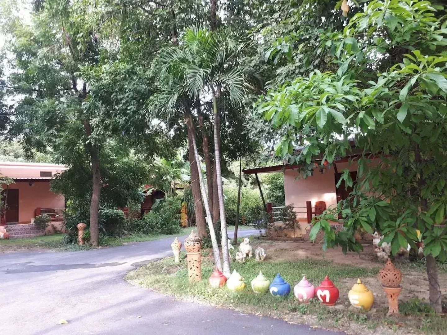 Baan Rimnam Resort