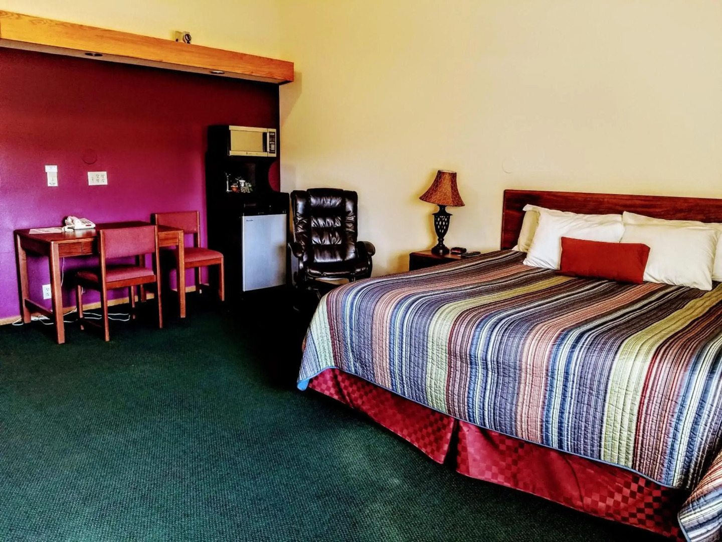 The Round Barn Lodge