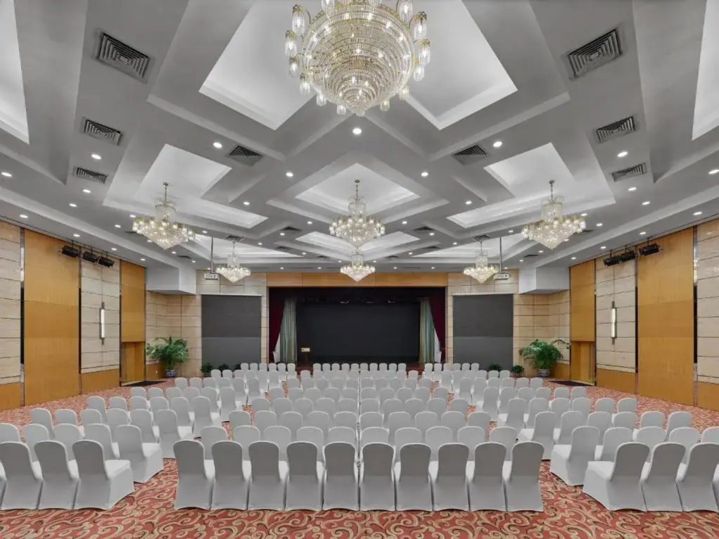 Poly Plaza Hotel