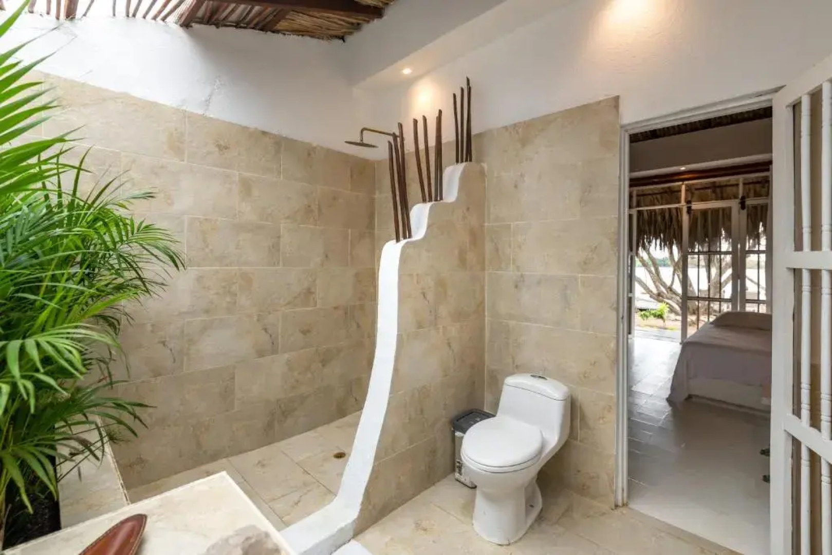 Isla Rosa Boutique by NOMAD GURU