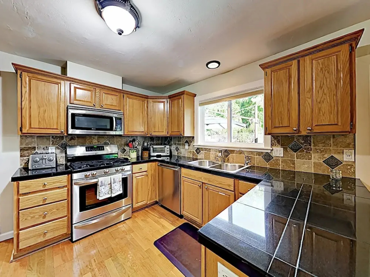 990 Sonoma - 3 Br Home