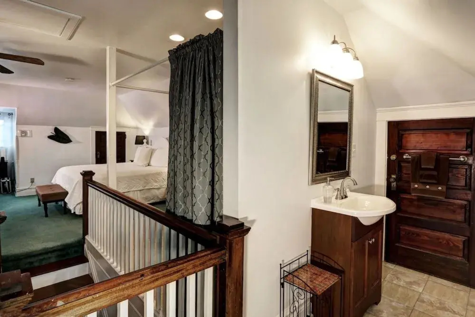 Olde Square Inn Bed and Breakfast