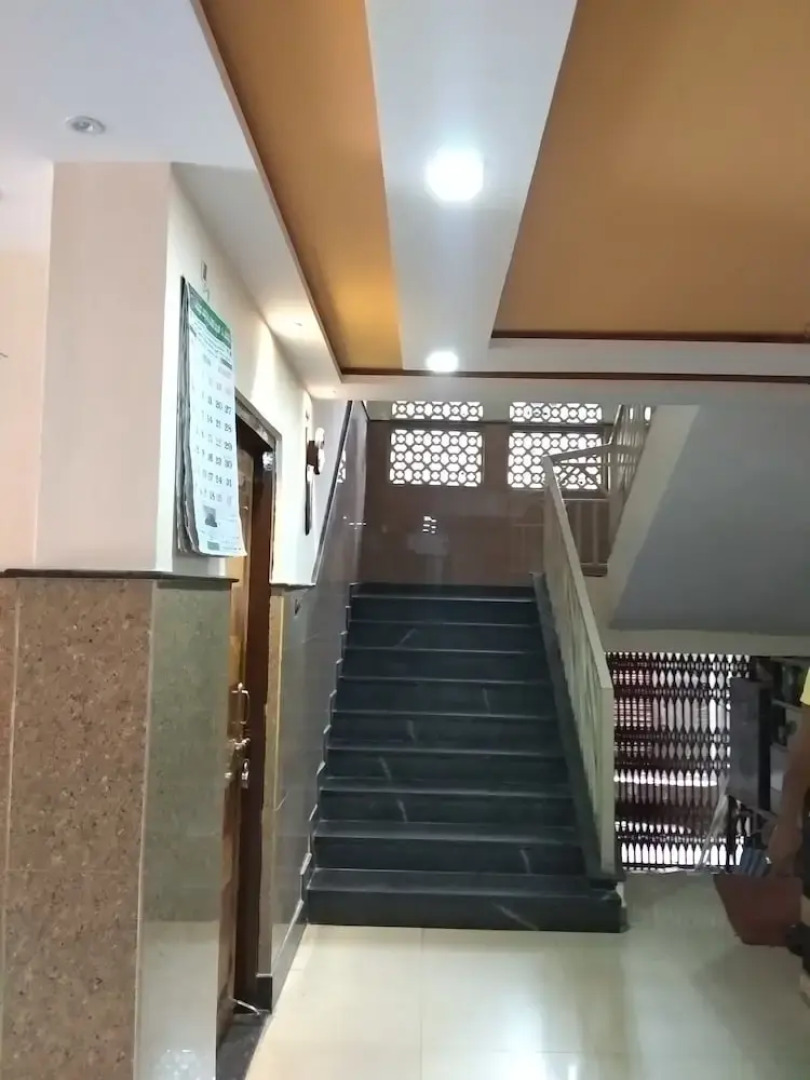 Iroomz Hotel Sagar Deluxe