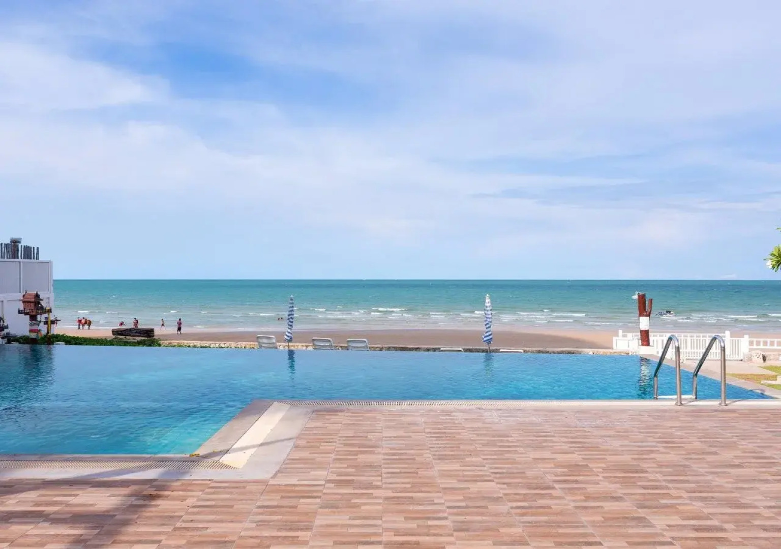 Baan Poolom Beachfront Condominium