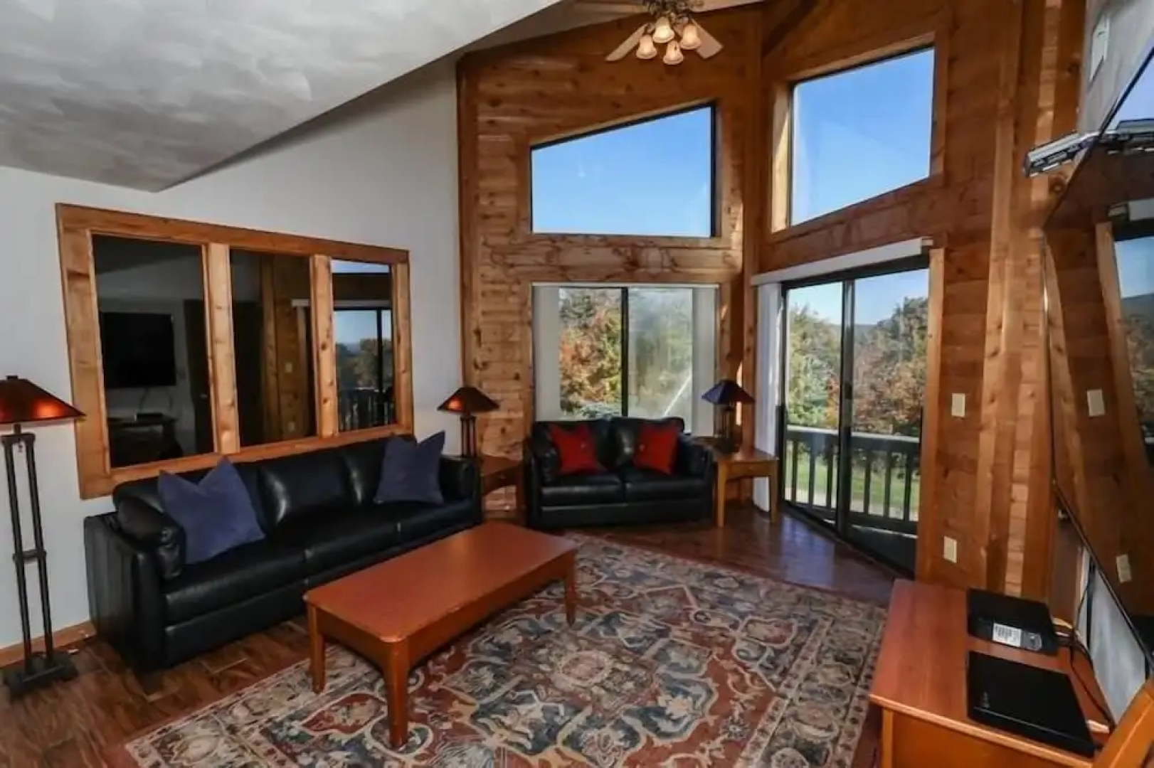 Seven Springs 3 BR Loft Condo, Walk to Slopes! by RedAwning