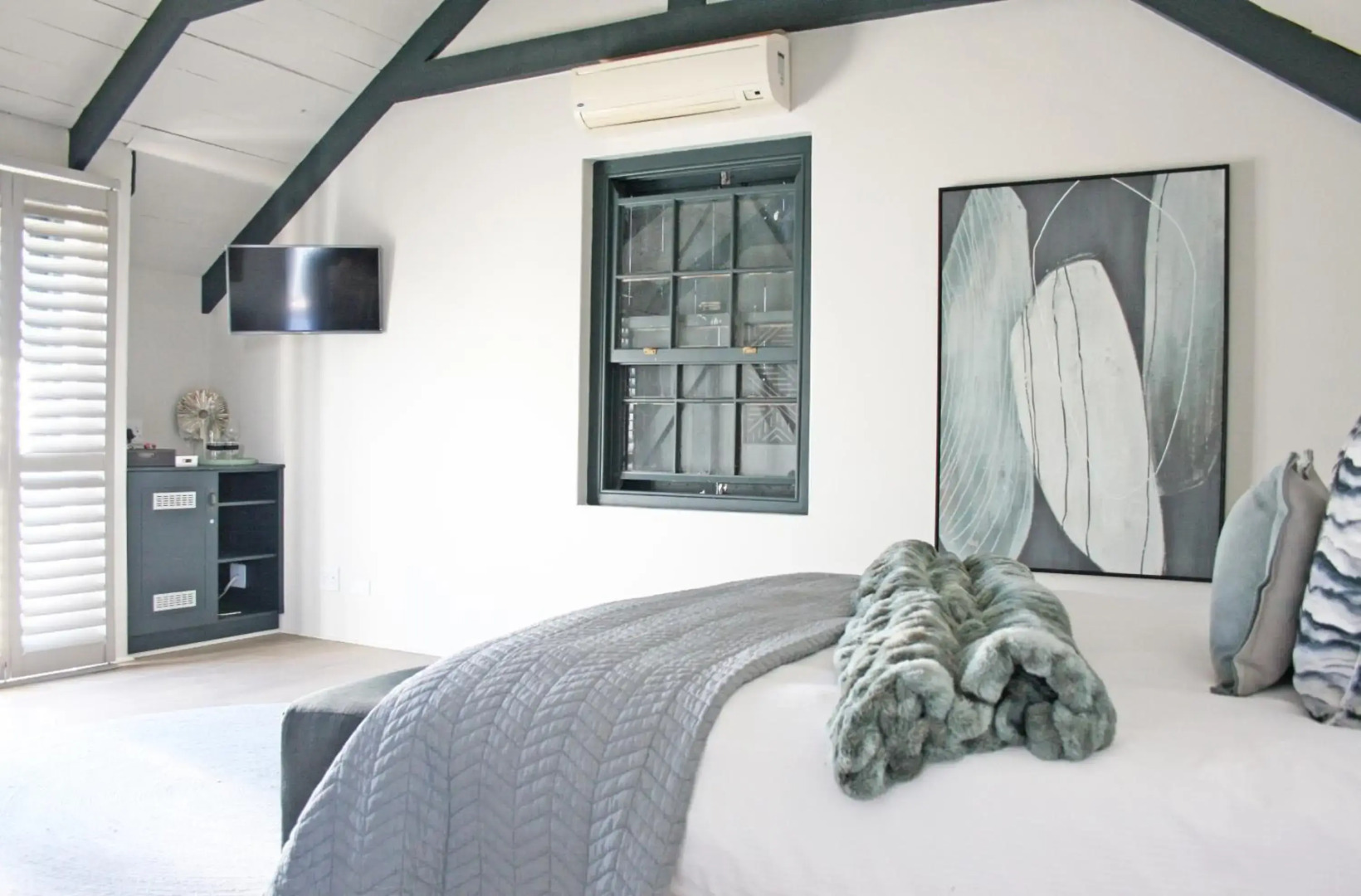 Abalone Hotel & Villas