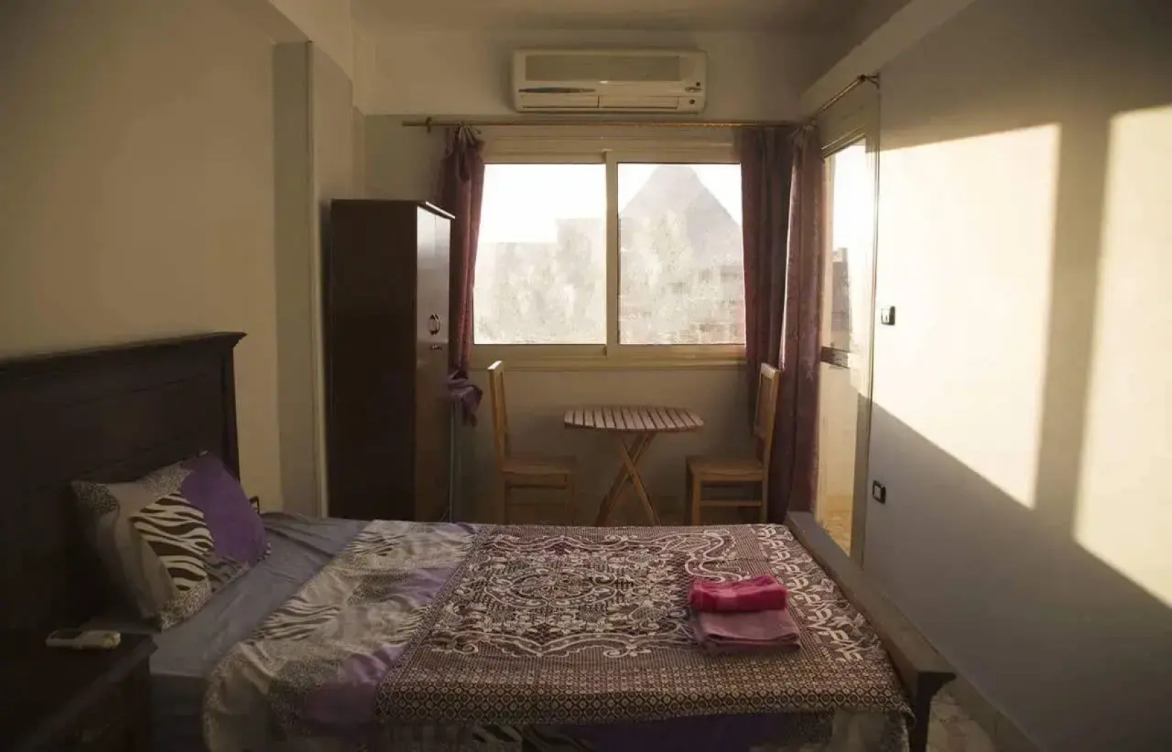 The Pyramids Inn Cheops