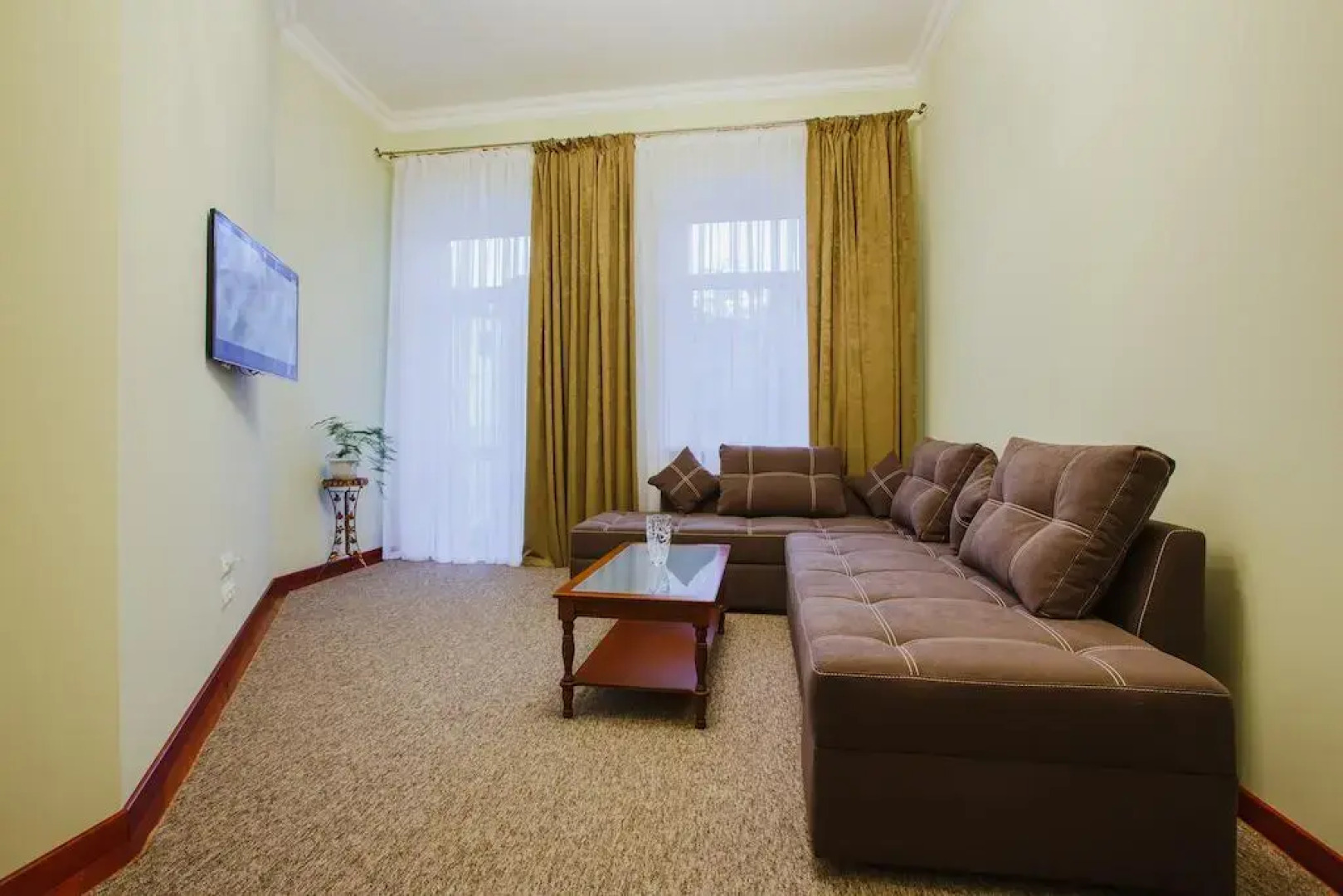 Gsm Apartment at Kiev Train Station