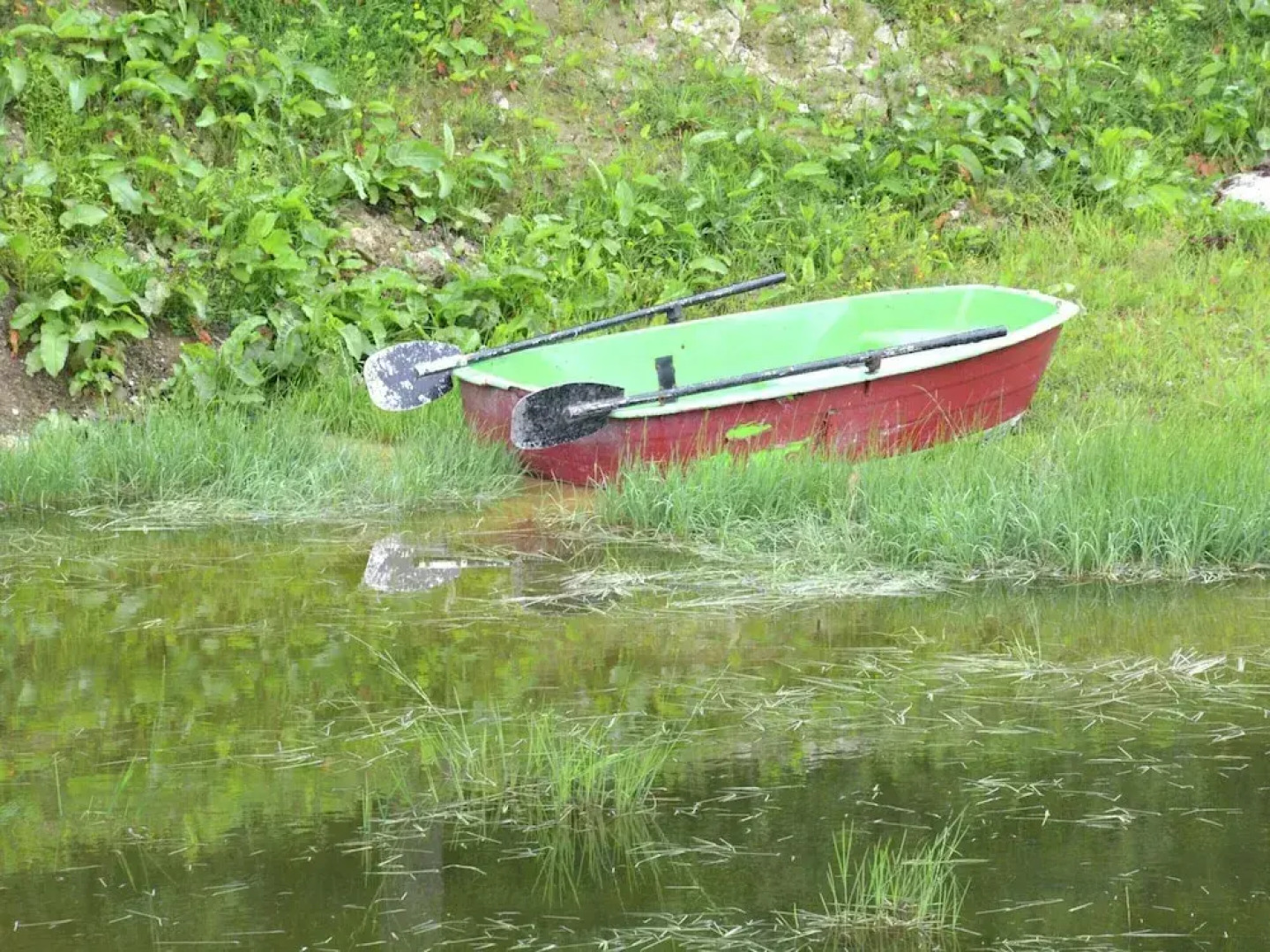 Cozy Mobile Home in Vresse-sur-semois With Terrace
