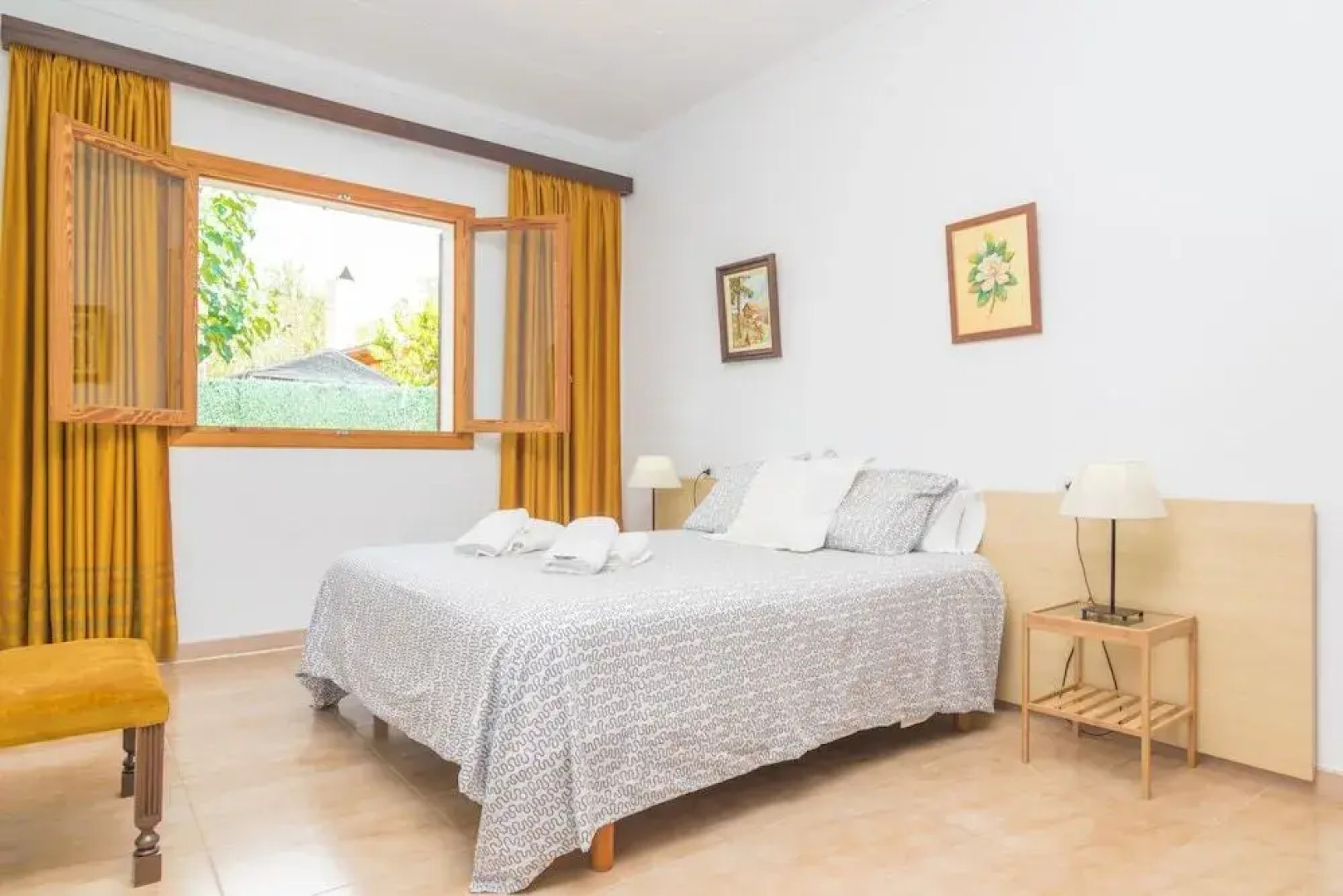 ES Cantó DES Morés