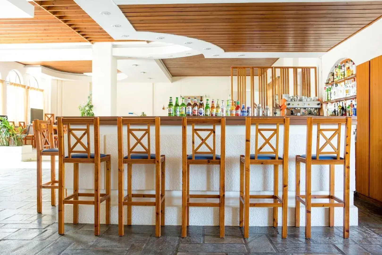 Albatross Hotel