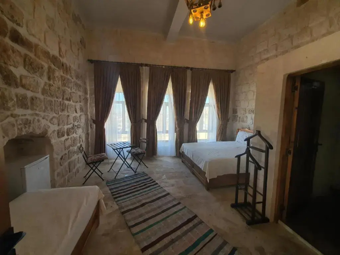 Mons Masius Hotel