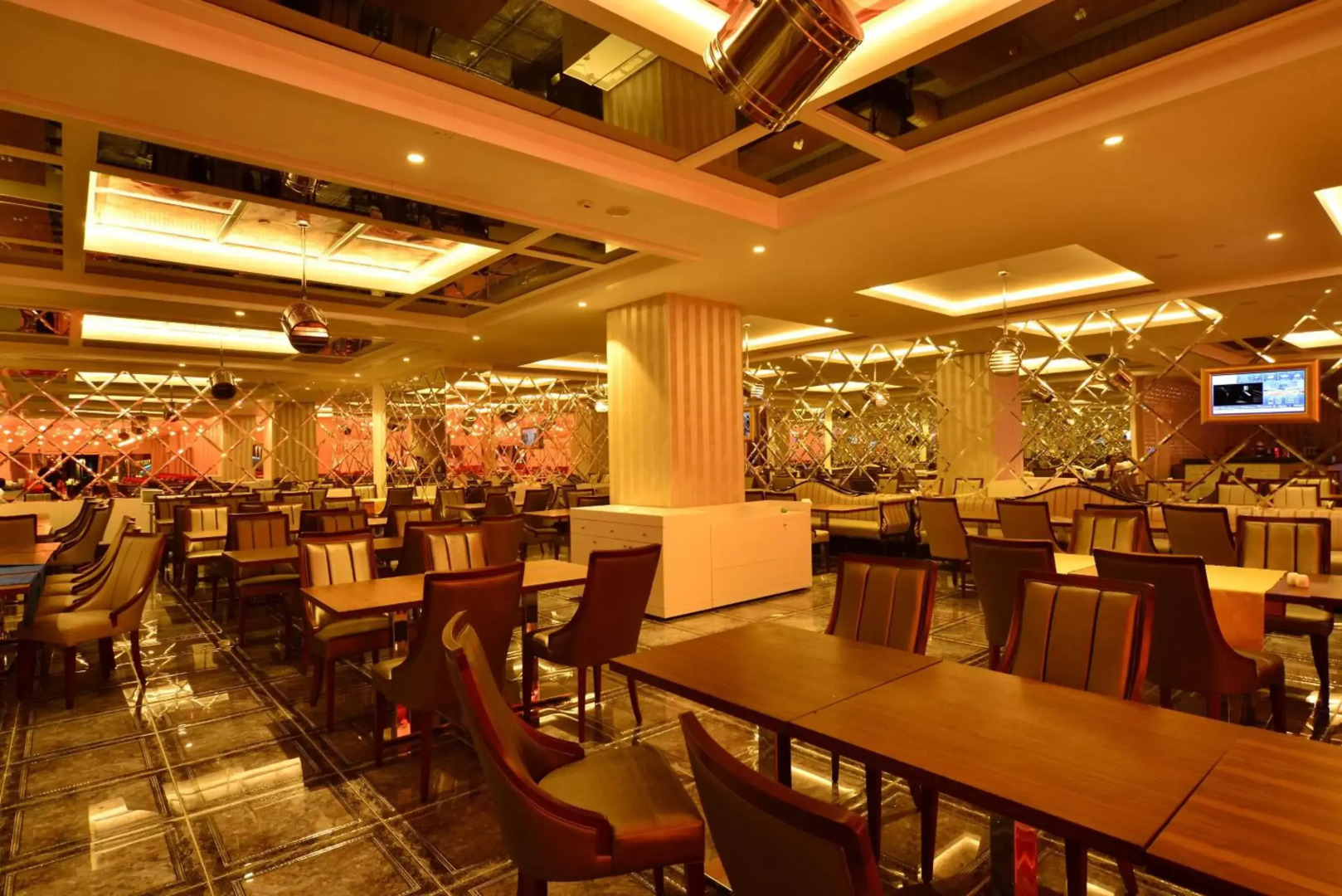 Azura Deluxe Resort & Spa - Ultra All Inclusive