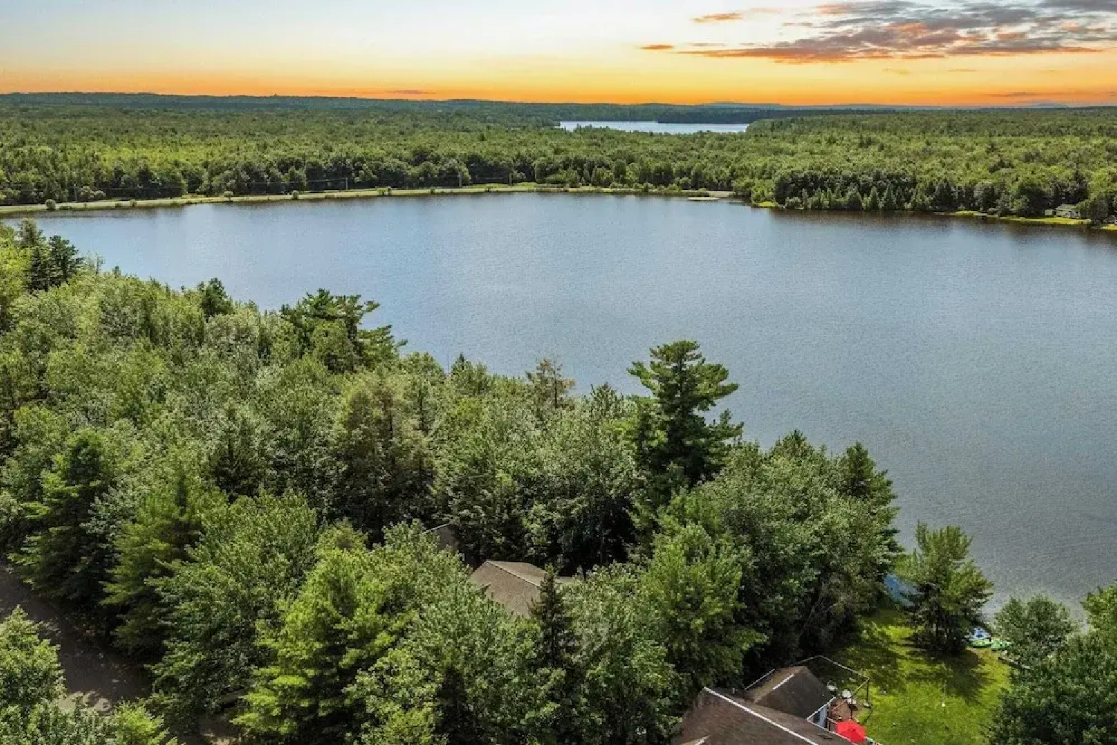 Tranquil Waterside by Avantstay Lakefront + Dock, Game Room, Views