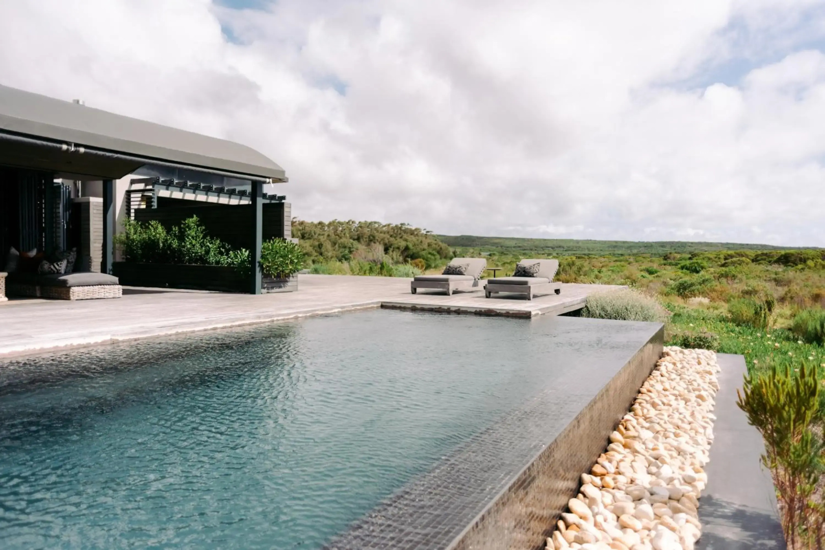 Perivoli Lagoon House