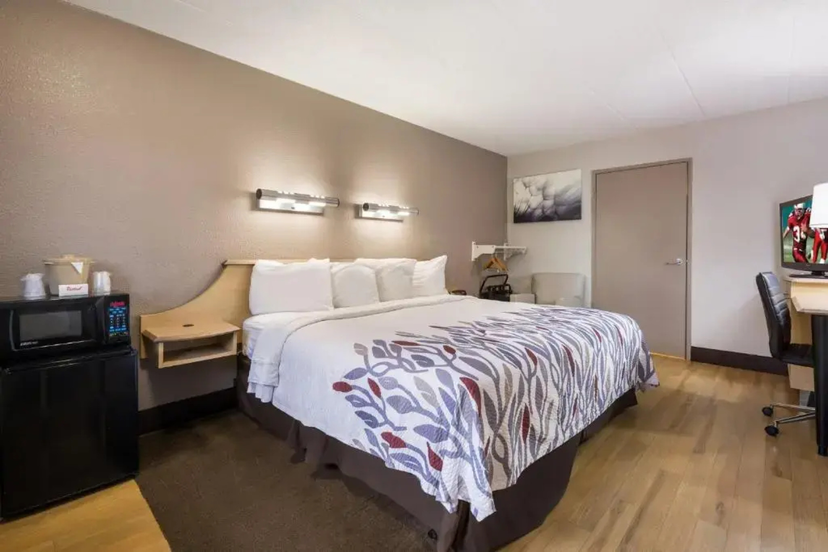 Red Roof Inn Rockford East – Casino District