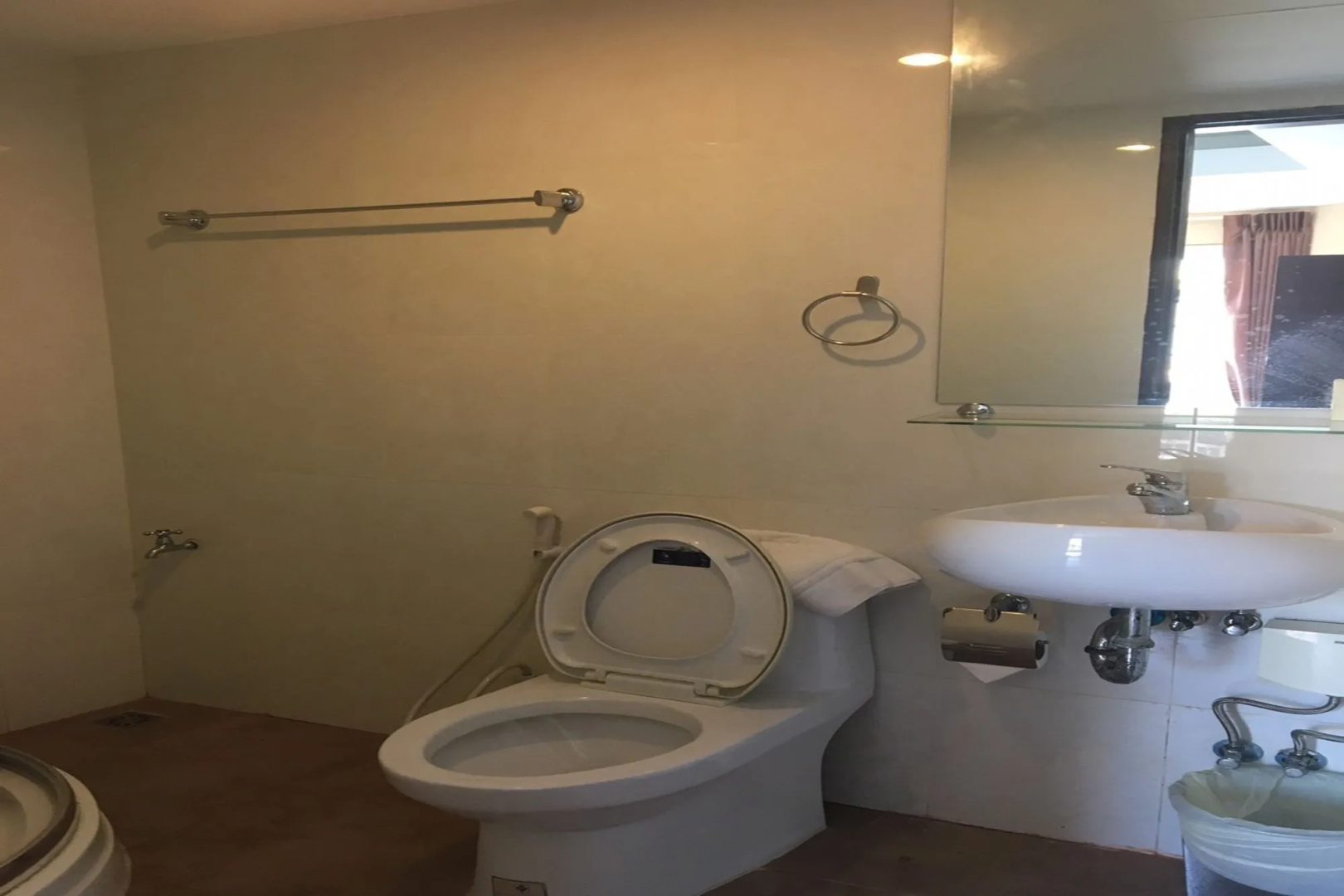 Arcadia Maephim Serviced Apartment