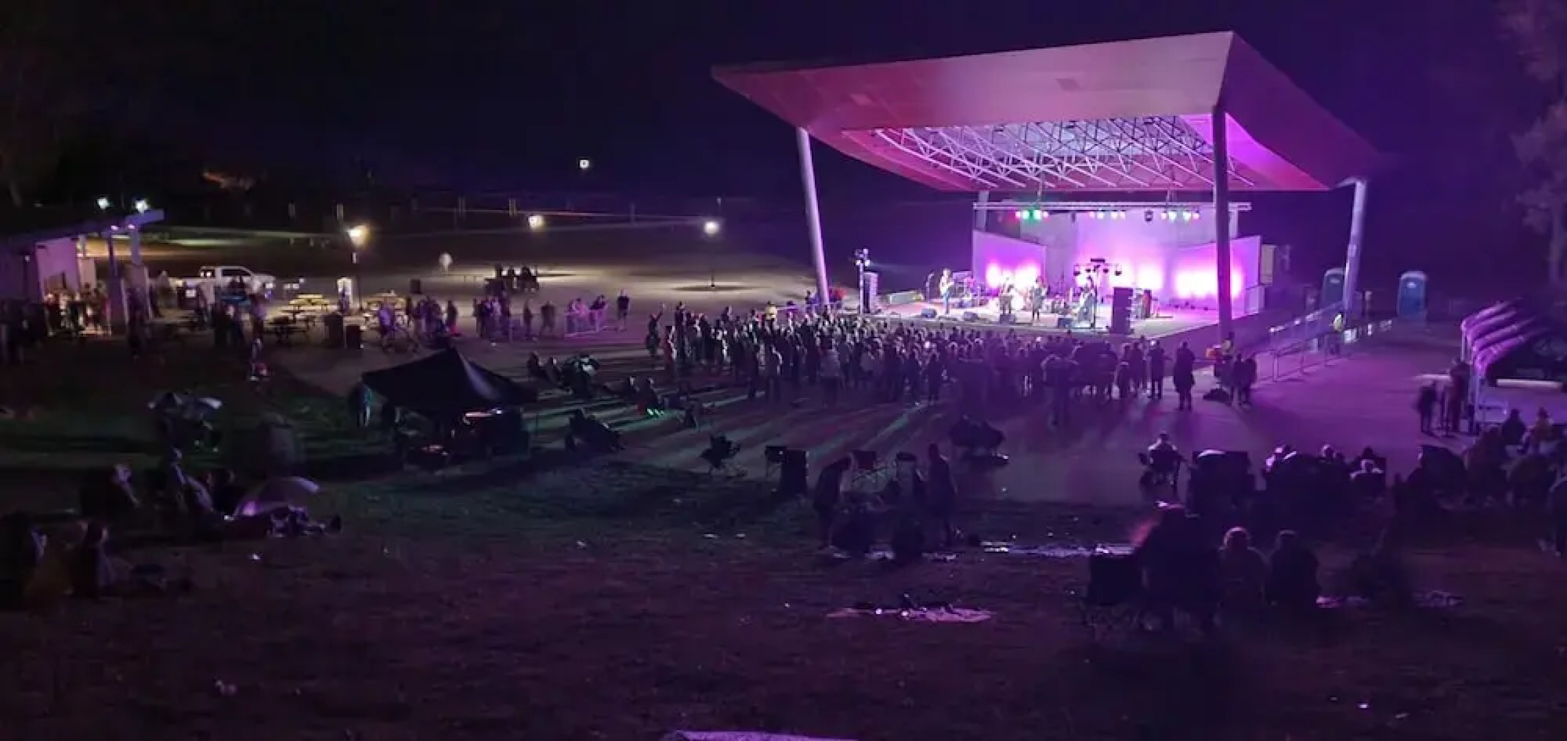 Seacliff Beach Suites - Coastal room, awesome strolling, all amenities, right in town