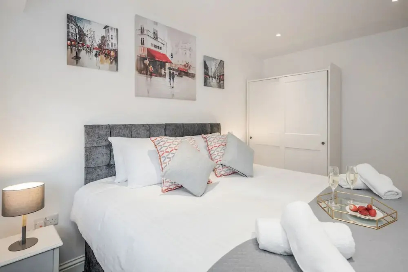 Watford Central Apartment - Modernview Serviced Accommodation