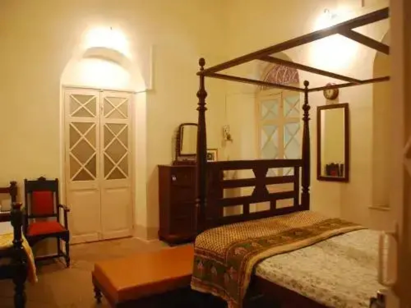 SaffronStays Parsi Manor