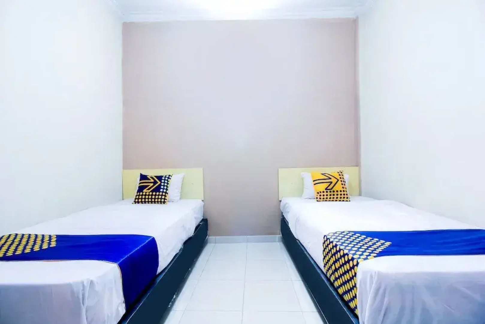 Spot On 2370 Berkah Homestay Syariah